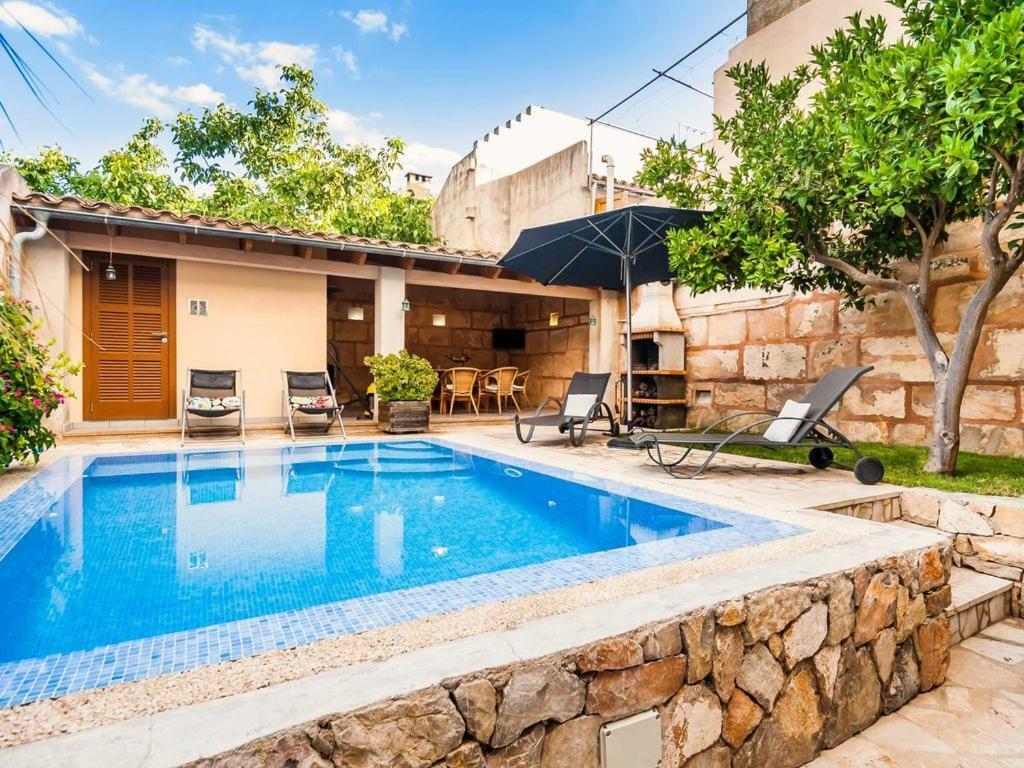 Sa Creu D'en Vall Petra (Mallorca)